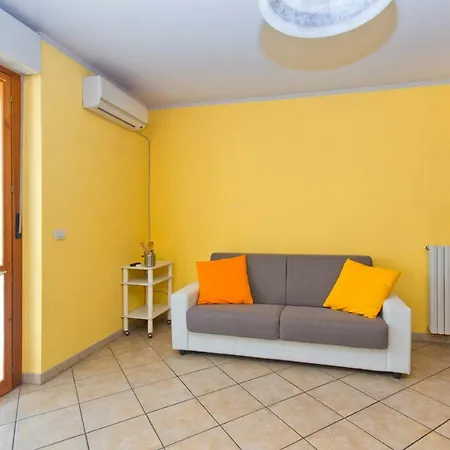 Luminoso Vicino Al Centro Appartement
